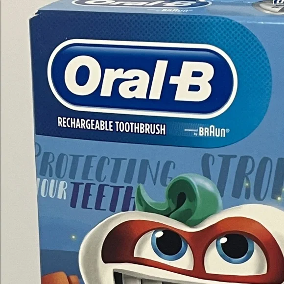 Children’s Rechargeable Toothbrush with Charger by Oral-B Braun - Picture 3 of 6